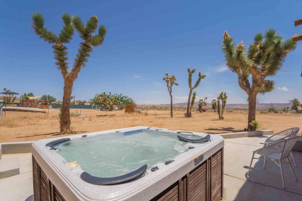 Near Pappy & Harriet'S + Rimrock Ranch W/ Hot Tub Villa Pioneertown Eksteriør billede